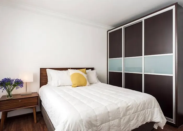Condesa 7 Stylish 2 Bedroom, 1 Bathroom Accentuating Expansive Interiors * México DF