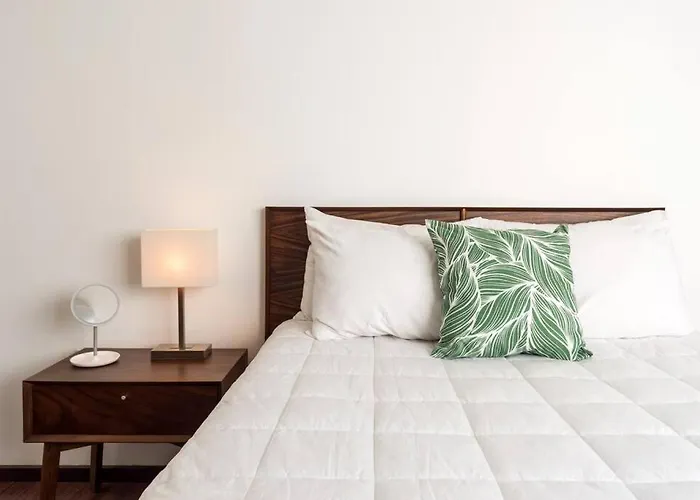 Condesa 7 Stylish 2 Bedroom, 1 Bathroom Accentuating Expansive Interiors Сasa de vacaciones