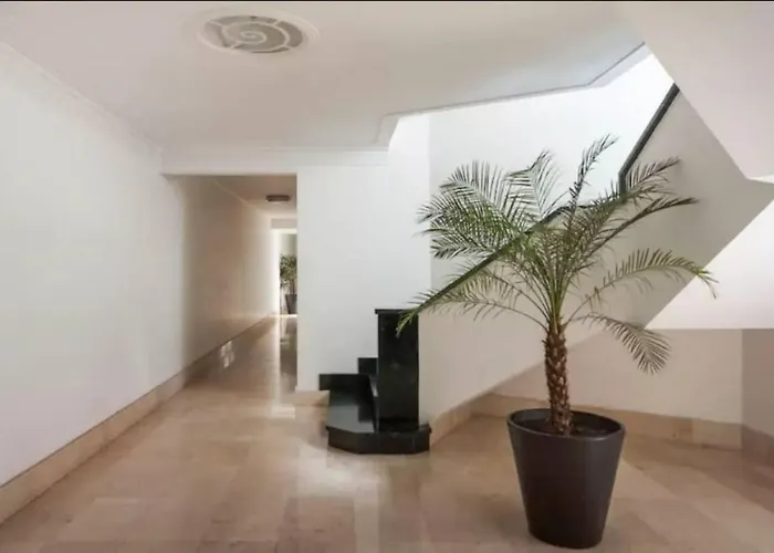 Сasa de vacaciones Condesa 7 Stylish 2 Bedroom, 1 Bathroom Accentuating Expansive Interiors
