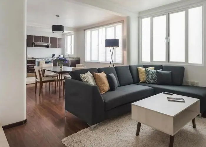 Condesa 7 Stylish 2 Bedroom, 1 Bathroom Accentuating Expansive Interiors Сasa de vacaciones